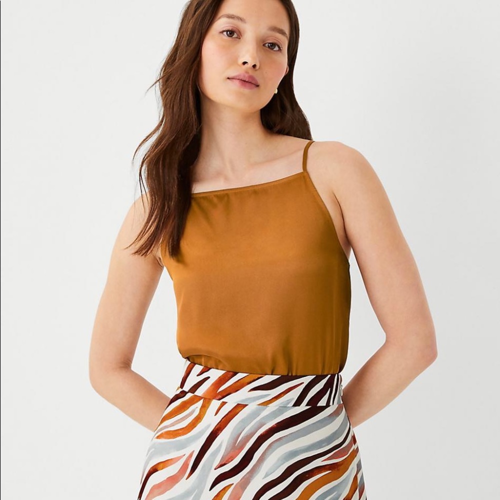 EUC Ann Taylor Halter Shell in Cognac Amber